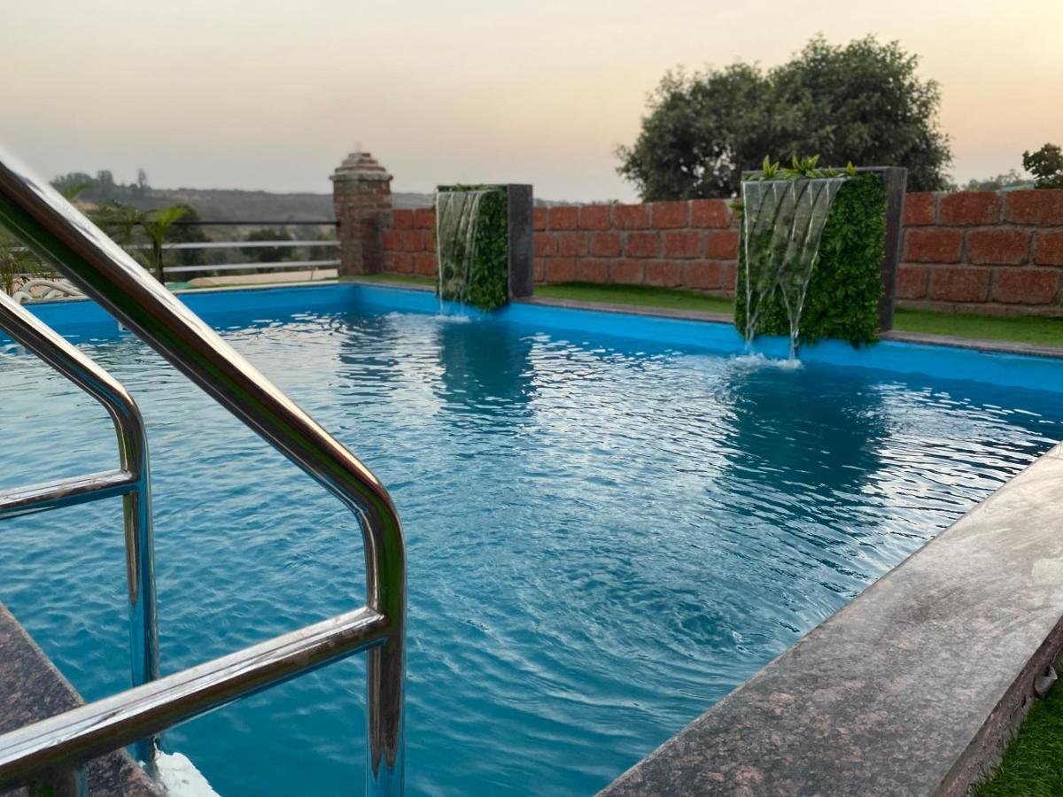 Shivanya Palace Mahābaleshwar Exteriör bild